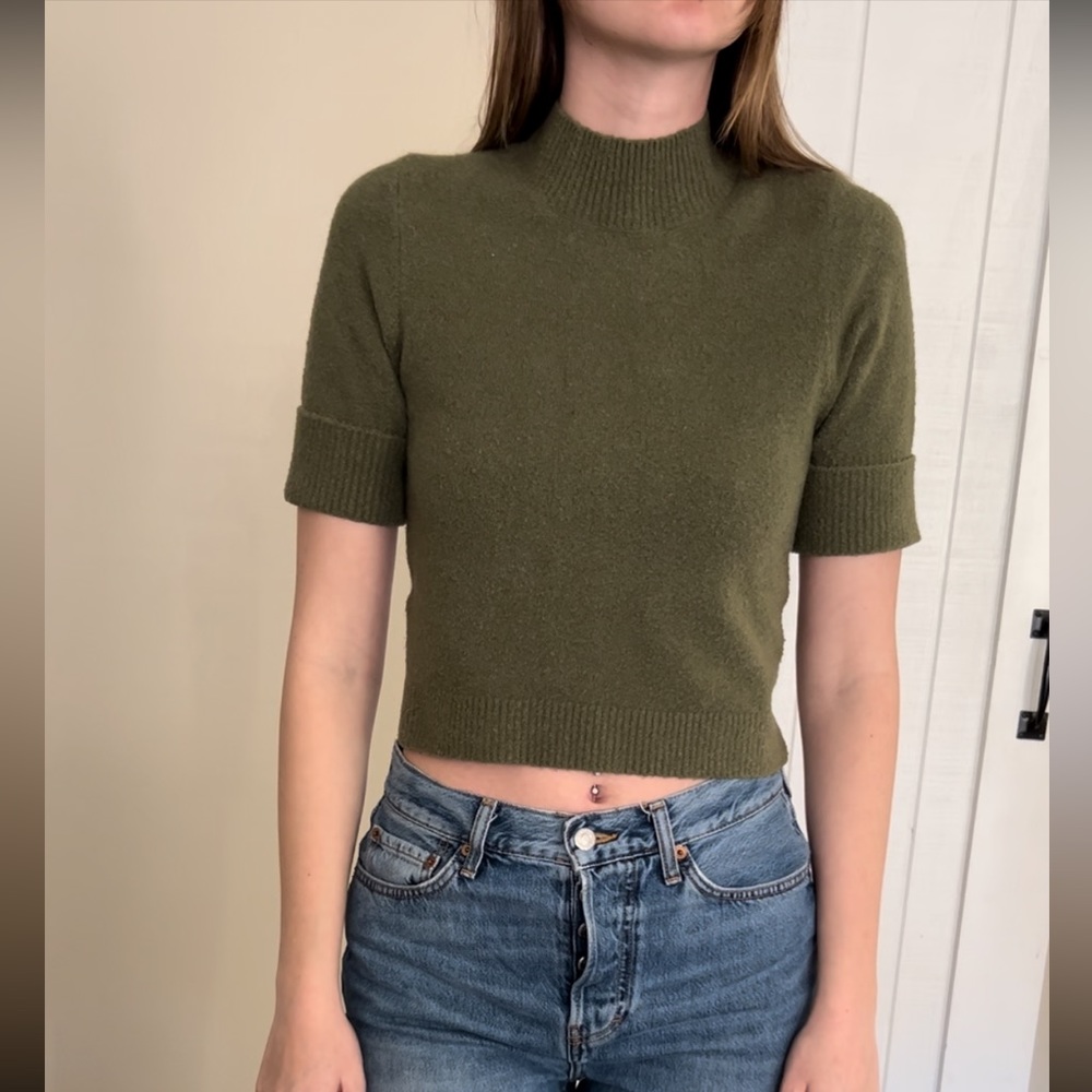 & Other Stories Olive Green Cropped Knit Mockneck Tee Shirt Size S